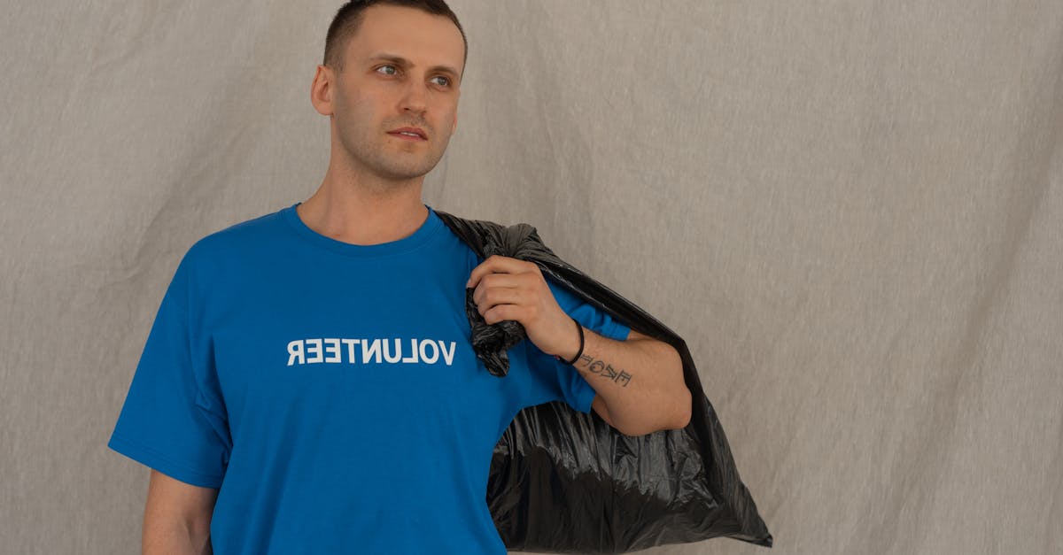 Primarul din Surduc mobilizează asistații social pentru proiecte comunitare
