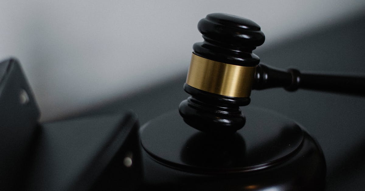 Un inspector de la Ape, acuzat de corupție pentru divulgarea informațiilor confidențiale