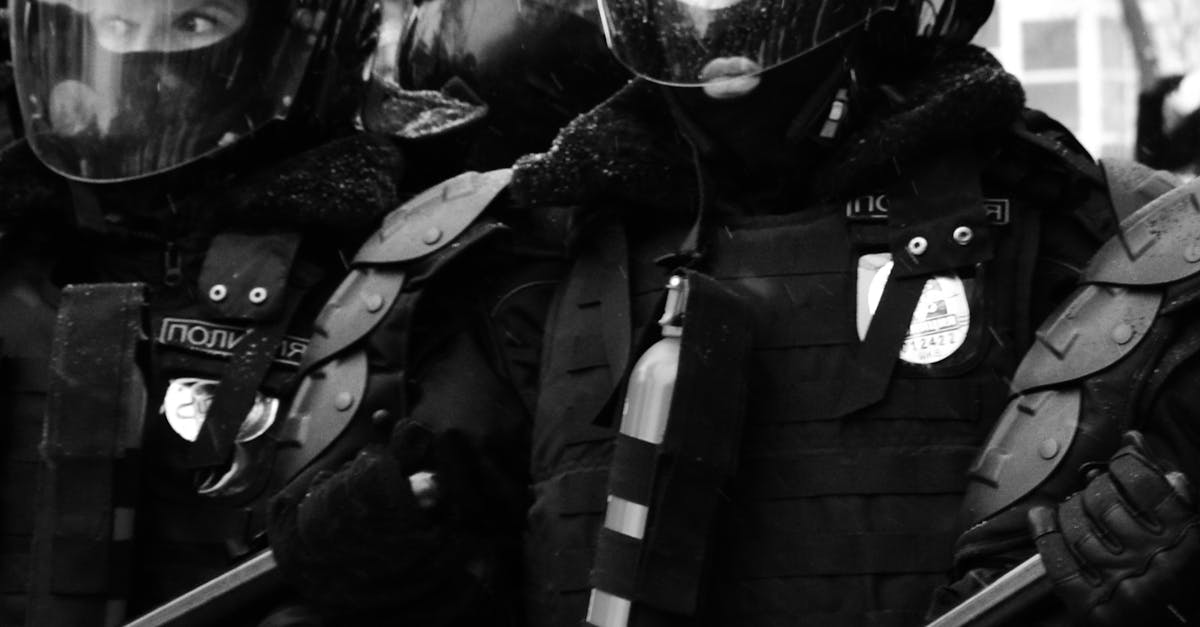 FBI reține un suspect implicat în distribuirea de măști în timpul protestelor din Los Angeles