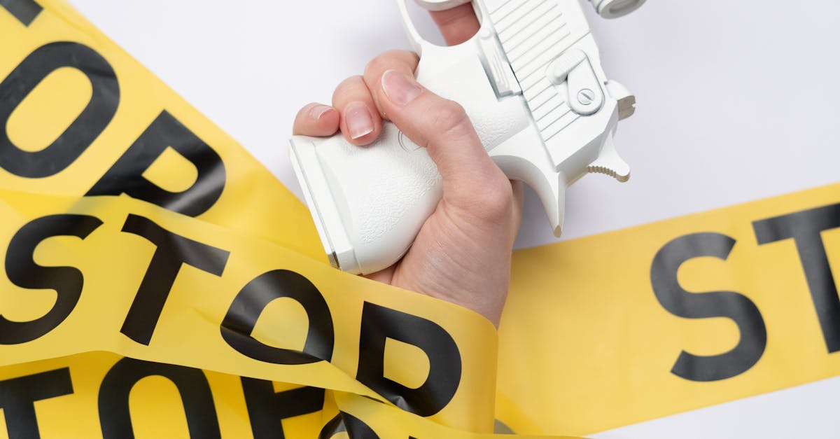 Familile românilor părăsesc Irlanda de Nord din cauza violențelor rasiale