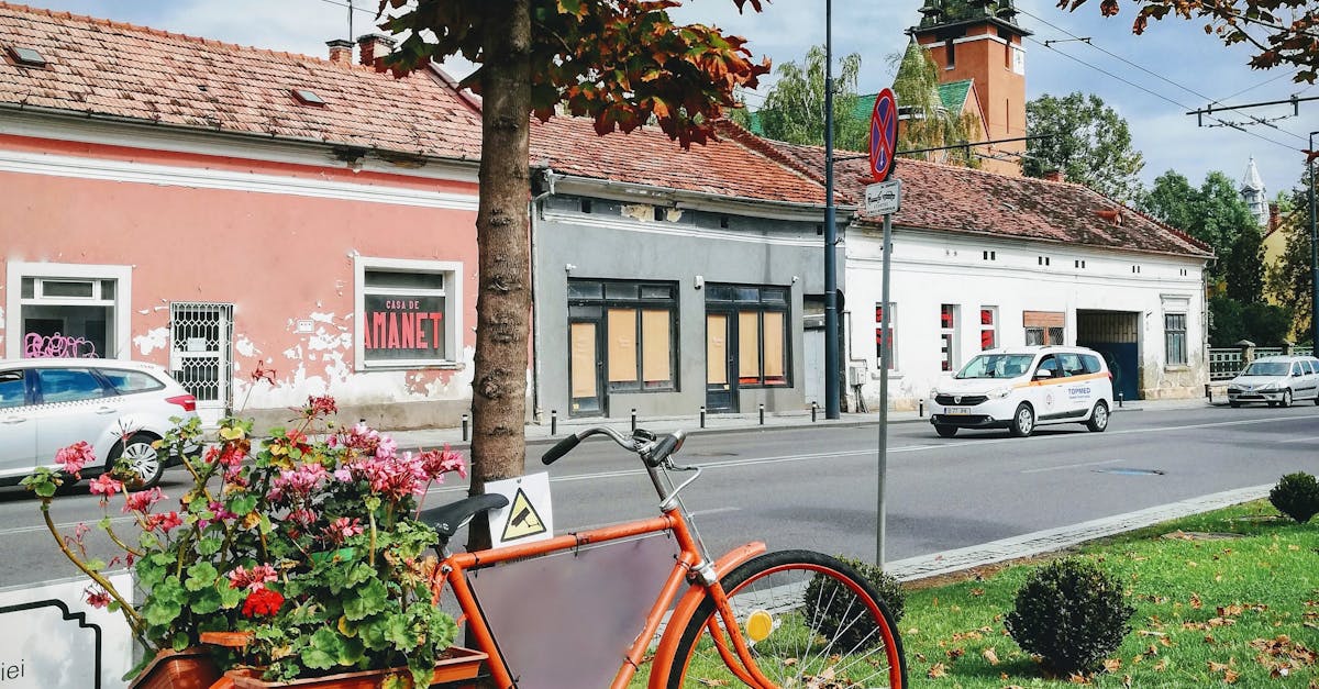 Îngrijorare la Cluj: parcări ilegale în fața poliției locale