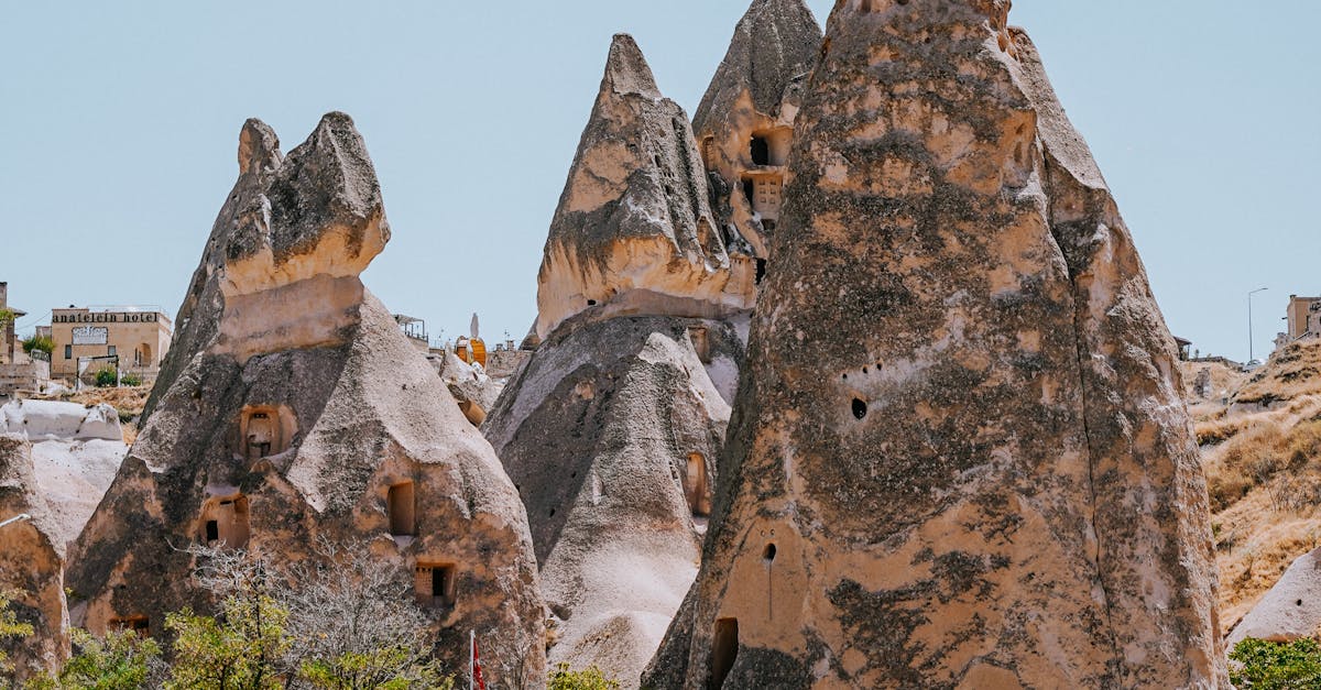 Descoperă misterul craterului Darweze, „Poarta către Iad” din Turkmenistan