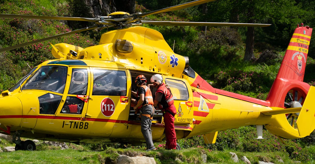 Accident în Cheile Turzii: două persoane, salvate de elicopterul SMURD