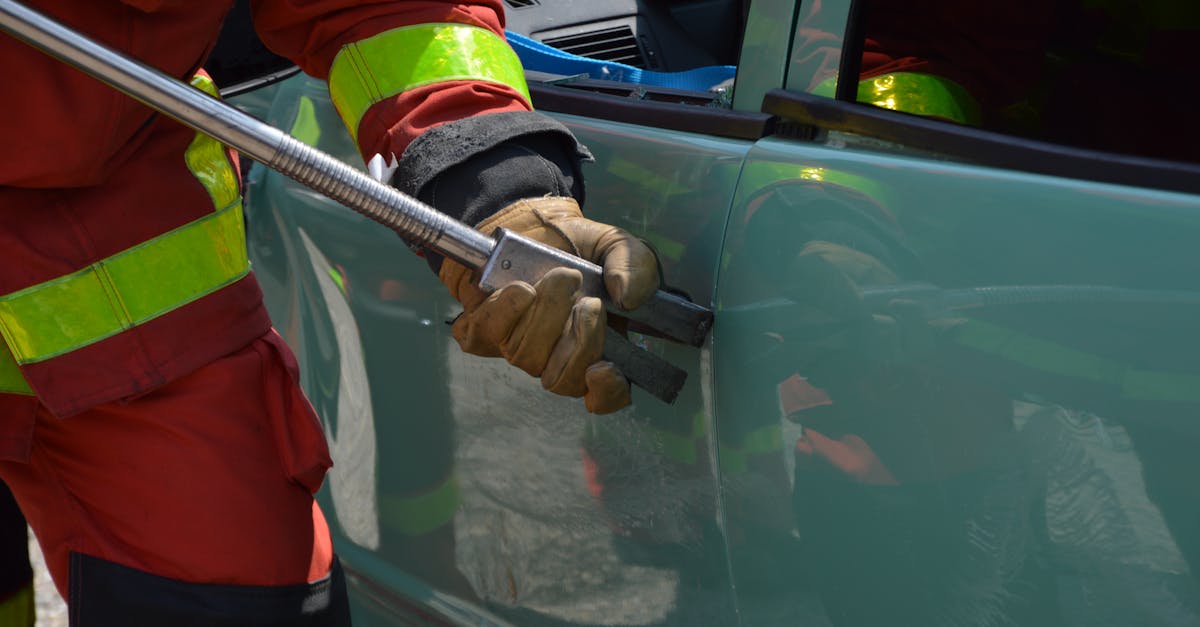 Accident grav în Chinteni: un bărbat inconștient salvat dintr-o mașină răsturnată