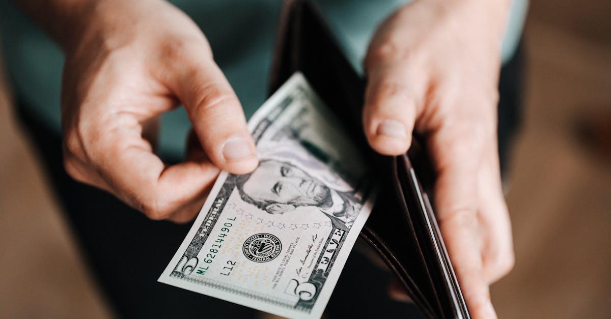 Abuz șocant al unei bănci din Vaslui: client lăsat fără salariu în aceeași zi