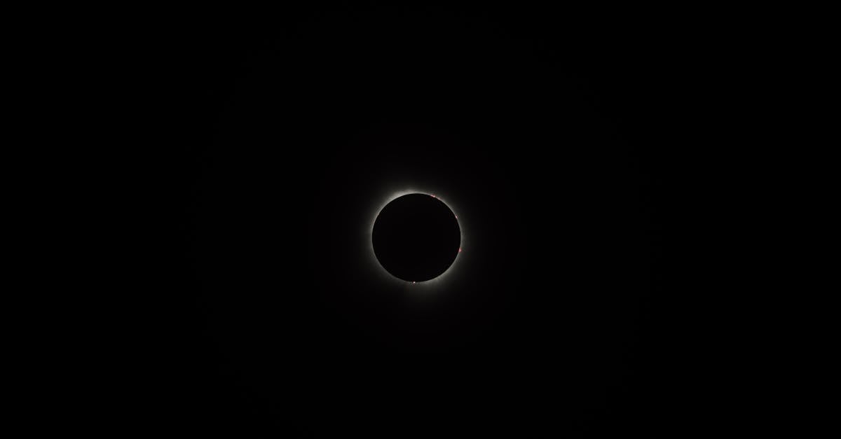 Explorați cerul cu observații solare gratuite la Planetariul Brașov