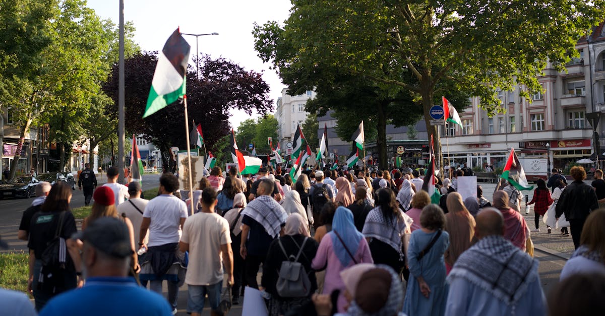 Mii de manifestanți la Londra și Berlin pentru susținerea Palestinei