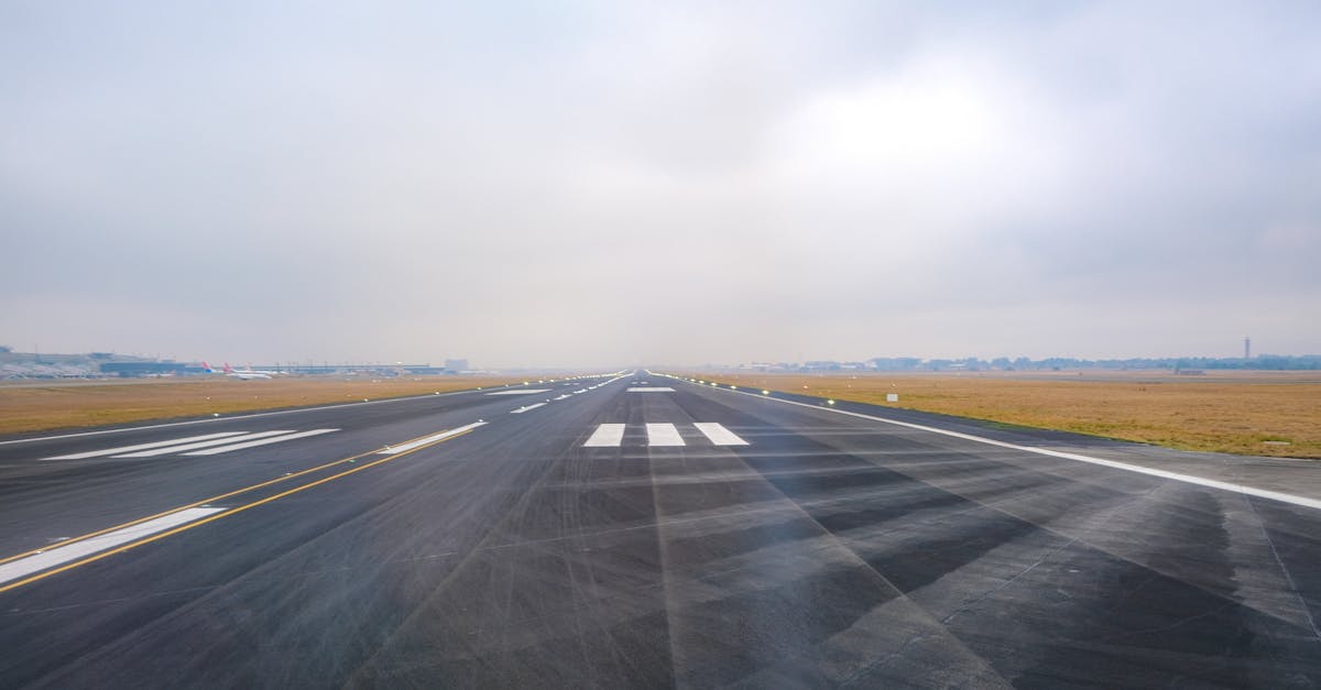 Investiție de 30.450 lei pentru marcaje noi pe pista Aeroportului Brașov