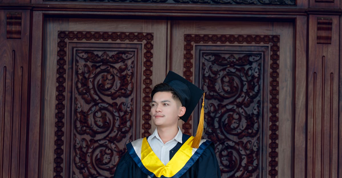 Elevi remarcabili de la Colegiul Național Militar „Mihai Viteazul” Alba Iulia, premiați pentru cunoștințele despre Holocaust