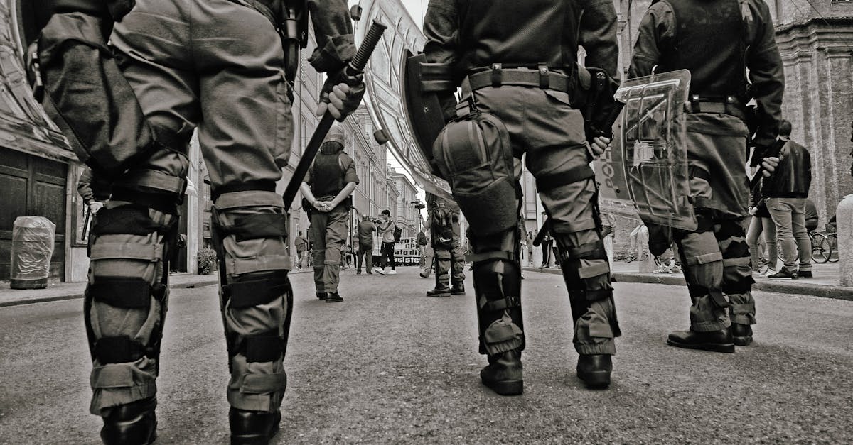 Tensiune la examen: un student în uniformă de poliție atacă un supraveghetor la Cluj
