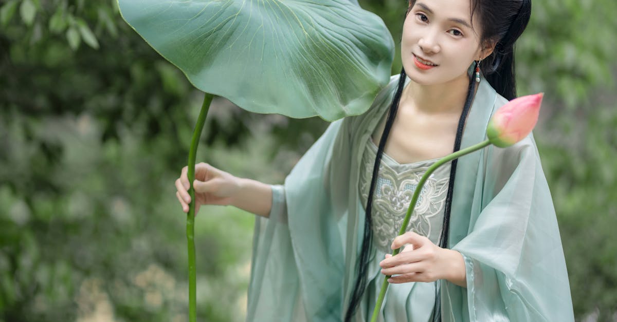 Picioarele lotus: un simbol tragic al frumuseții din China