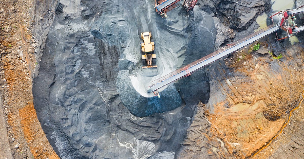 România scoate la licitație zăcăminte valoroase: aur, argint și minerale rare