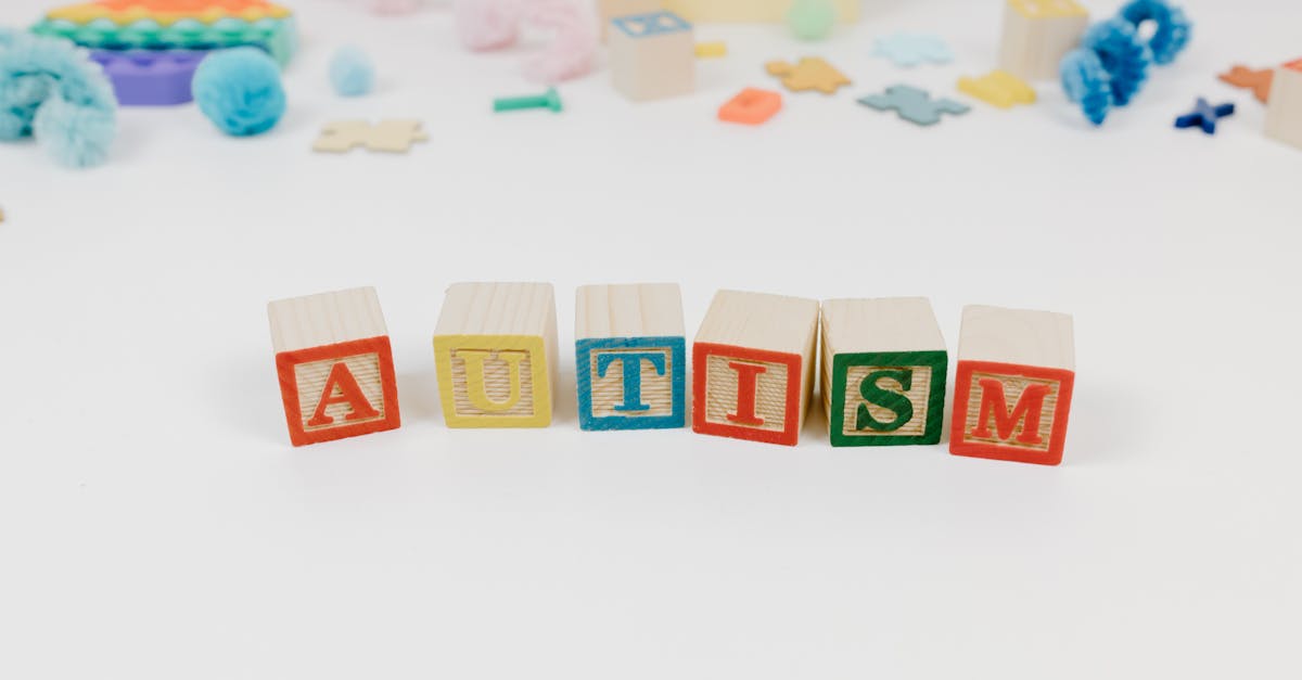 Tabără gratuită la mare pentru copiii cu autism din Sibiu: înscrieri deschise!