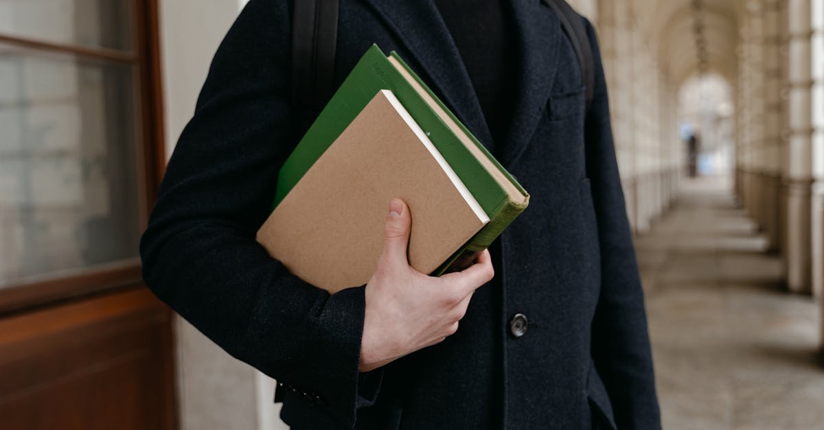 Trei angajate de la Universitatea Politehnica din Timișoara, acuzate de fraudă cu fonduri europene