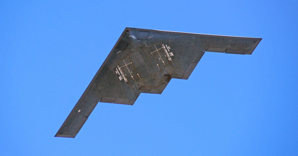 Viața piloților bombardierului B-2: mâncarea și provocările din zbor