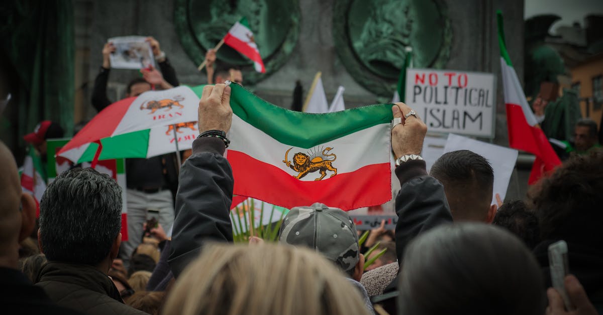 Proteste în Iran după atacul asupra bazei Al Udeid: scandări împotriva Americii și Israelului