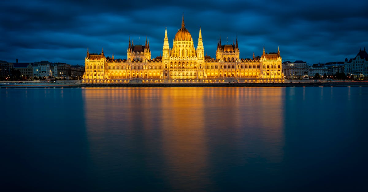 Budapesta își exprimă sprijinul pentru noul guvern român: Colaborare în interesul comun
