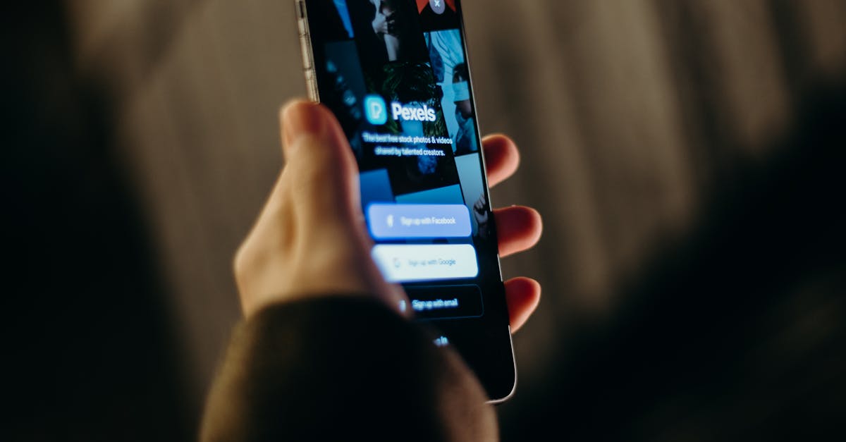 iOS se transformă: cele mai mari schimbări estetice din ultimul deceniu