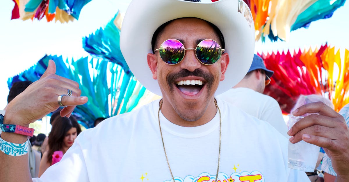 Taylor Swift și Travis Kelce fac prima apariție ca și cuplu pe covorul roșu