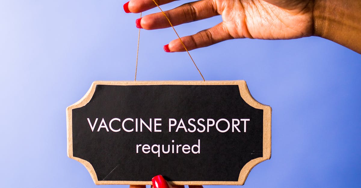 Decizia controversată a șefului Sănătății din SUA privind vaccinurile