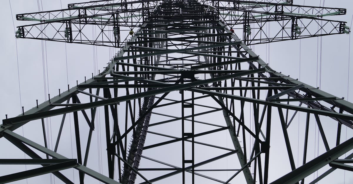 Problemele electrice din Caransebeș: soluția este în mâinile clientului și furnizorului