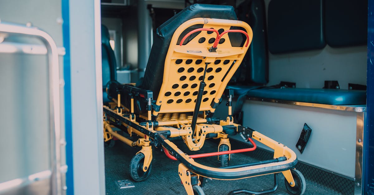 Suceava se îmbogățește cu două ambulanțe moderne dotate cu tehnologie avansată