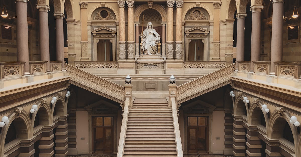 Palatul de Justiție din Sibiu: o poveste de neglijență și promisiuni neîndeplinite