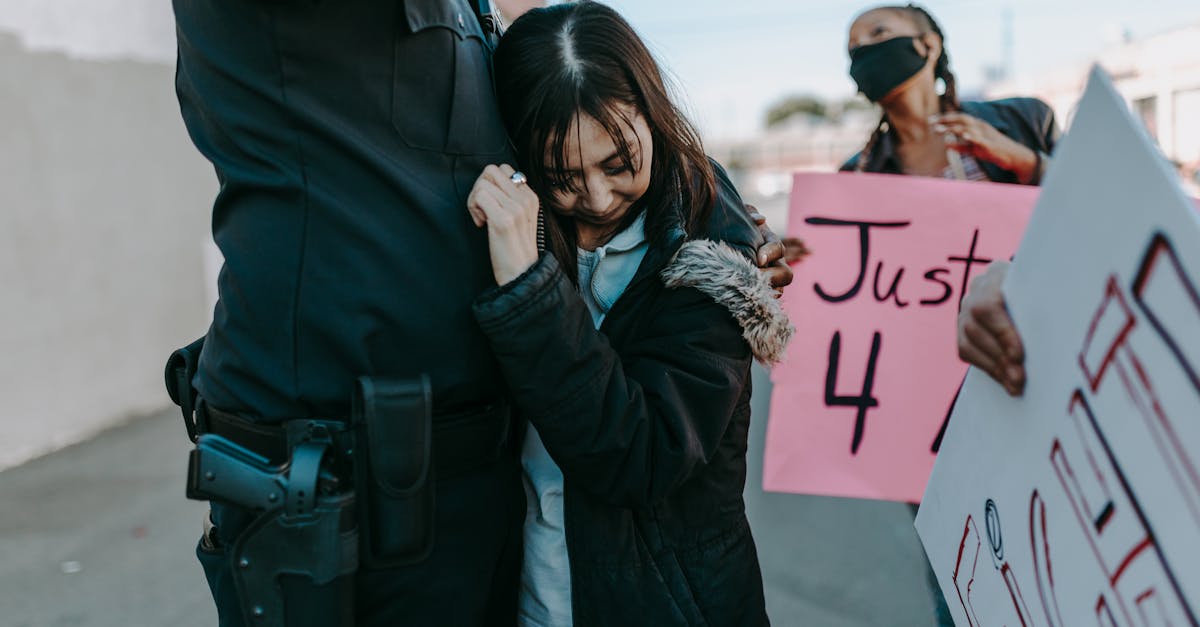 Conflict violent în Vaslui: tineri contestă măsurile de detenție