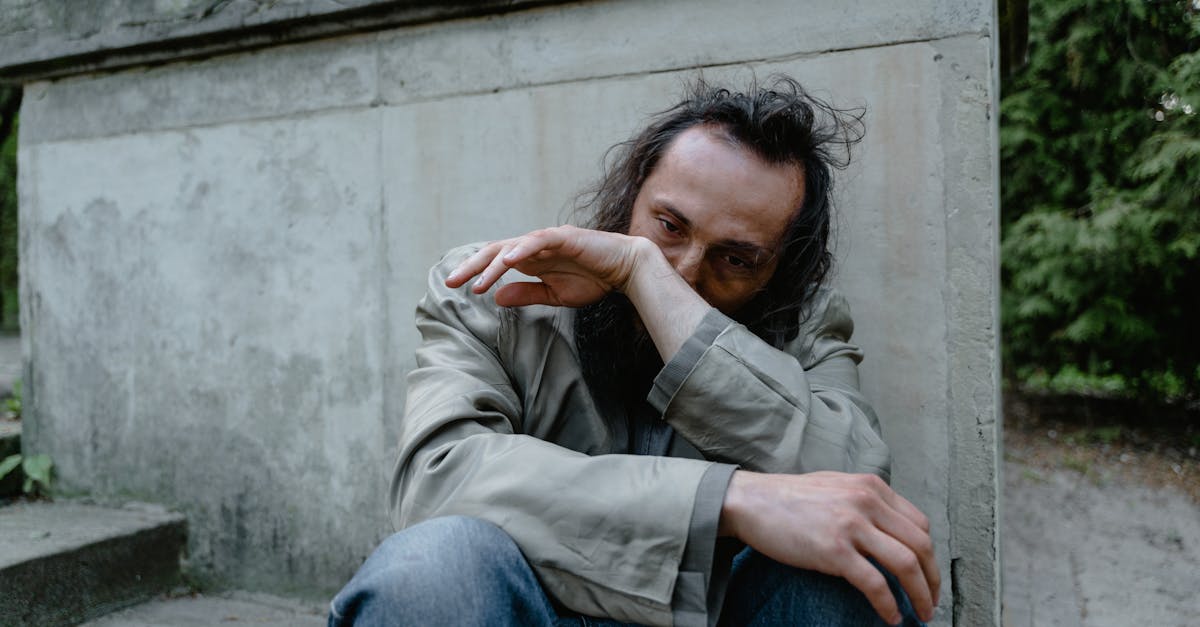 Rata sărăciei scade, dar un sfert dintre români trăiesc în condiții precare