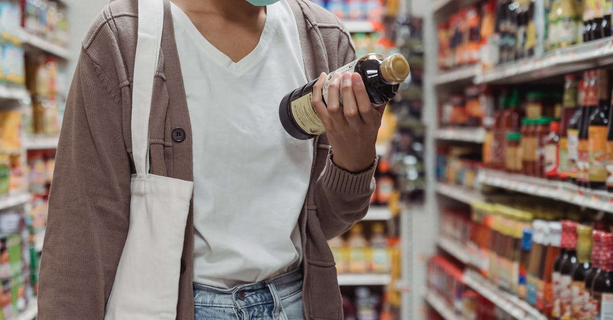 Plafonarea adaosului comercial la alimente continuă pentru trei luni suplimentare