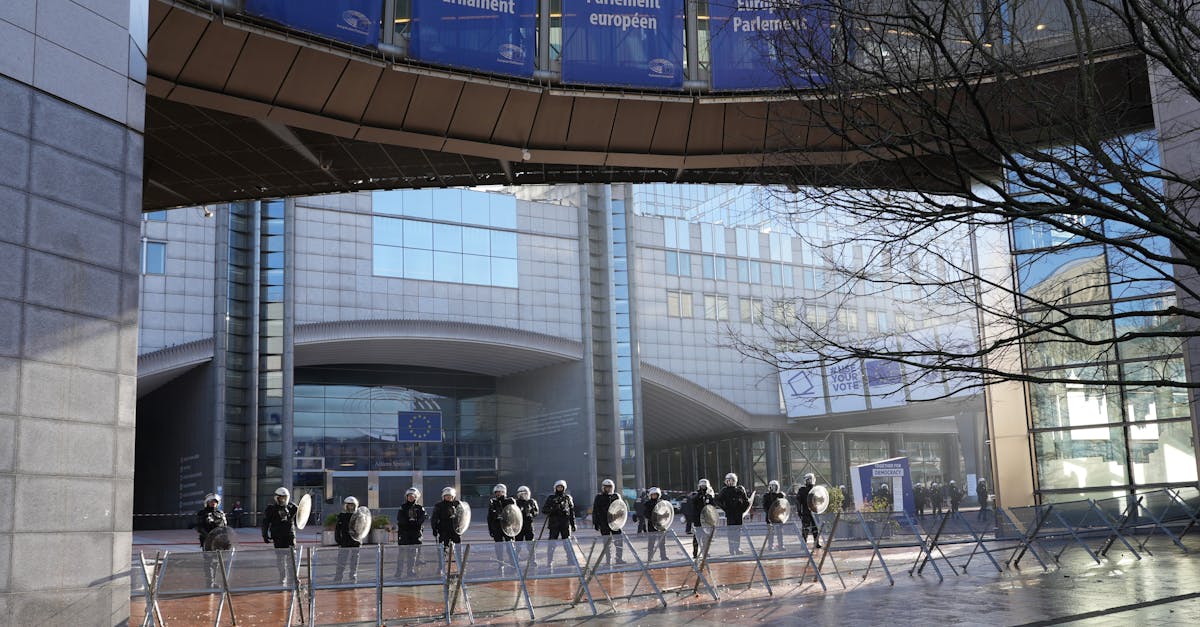 Proteste la Ministerul Finanțelor după reducerile de sporuri