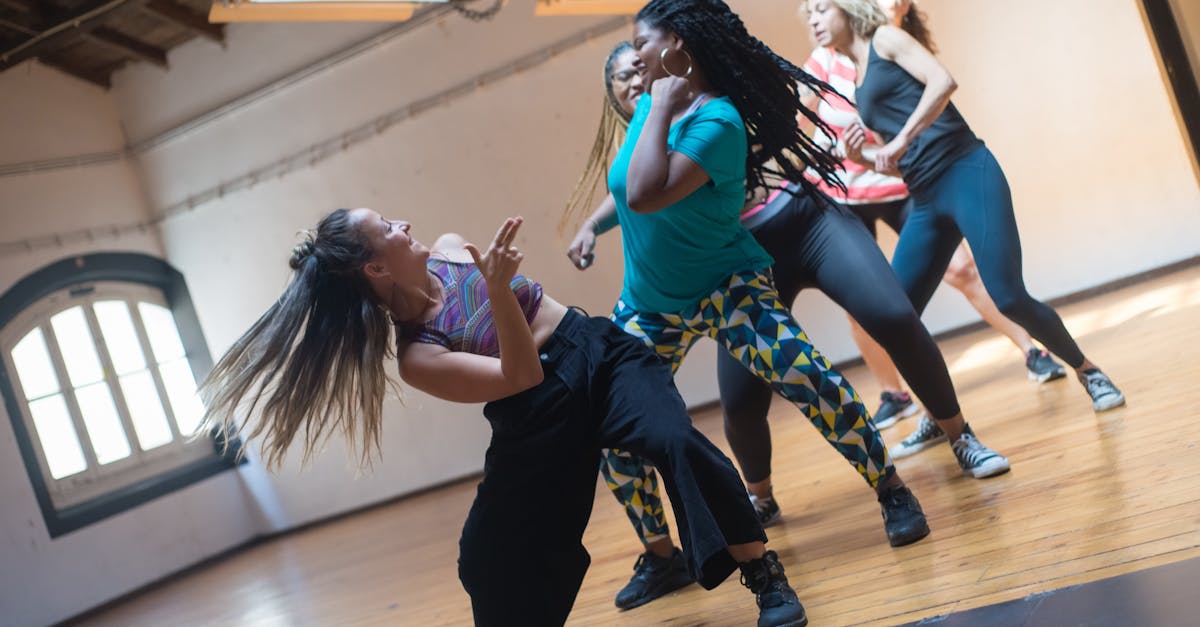 Învățați Kizomba la Târgu Mureș: un curs captivant de dans