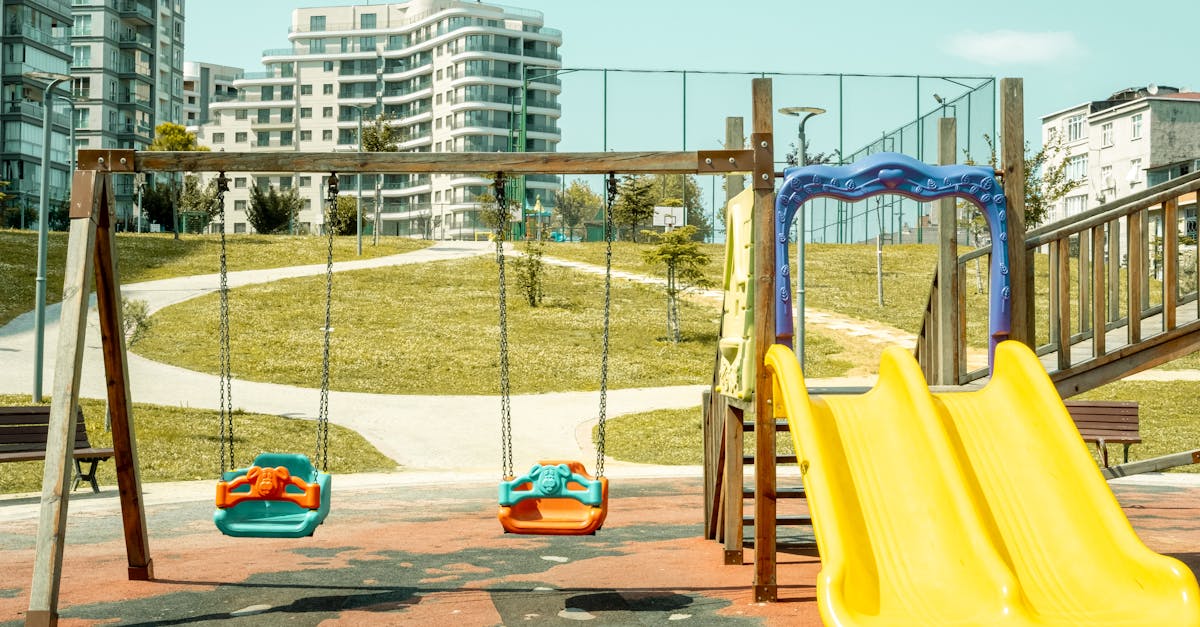 Piteștiul are un nou loc de joacă modern, între blocurile E5 și E6