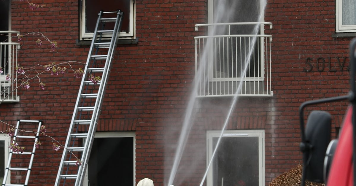 Incendiu devastator într-un apartament din Curtea de Argeș