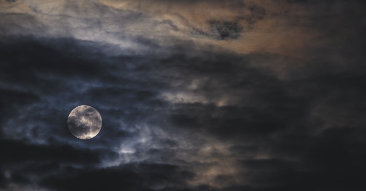 Luminile misterioase din Cluj: Oameni se întreabă ce se află pe cer
