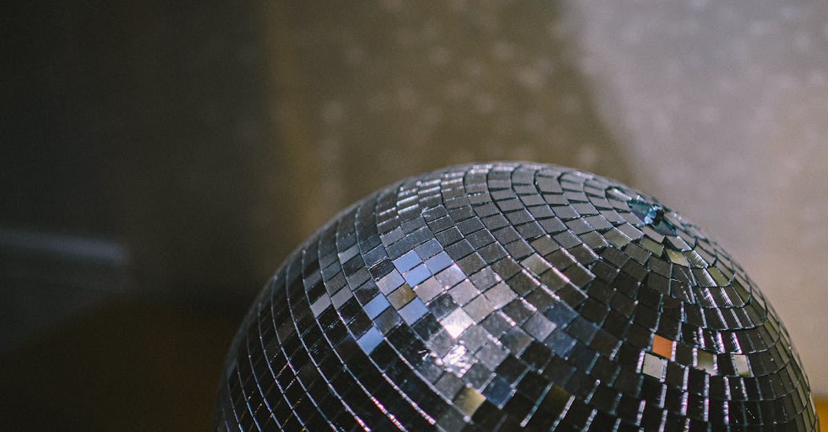 O seară de neuitat la discoteca Nostalgia din Teiuș: Căutăm obiecte retro!