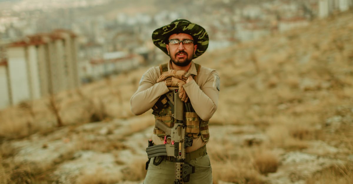 Militarii vânători de munte din Brașov își extind antrenamentele în medii acvatice