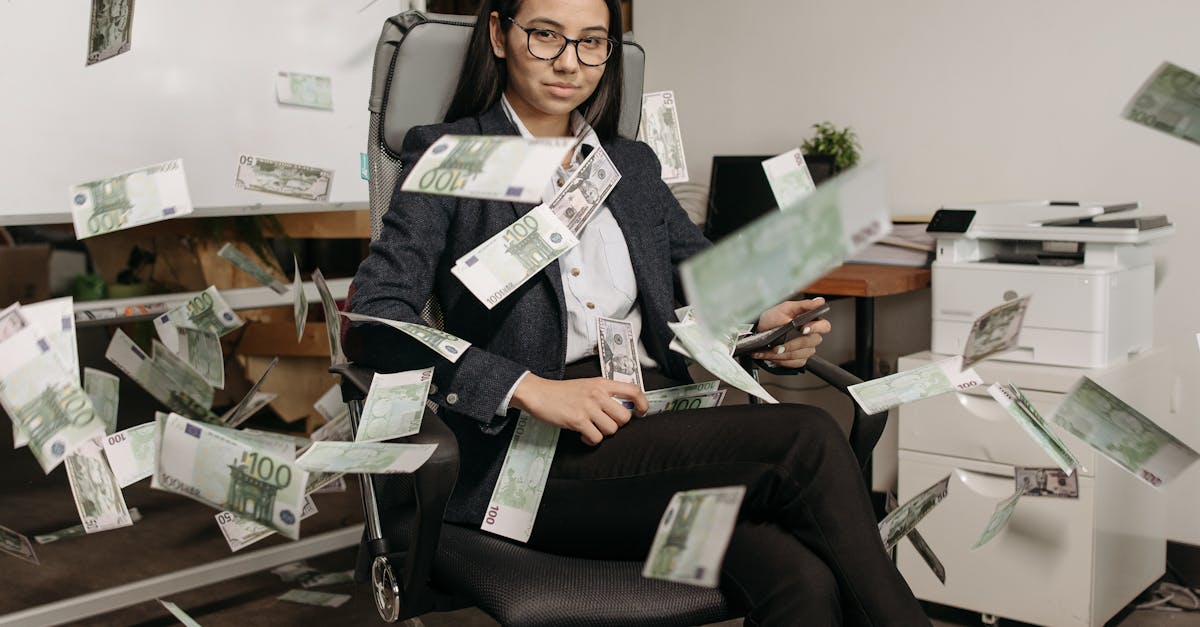 Director de instituție publică își reduce salariul cu o sumă impresionantă