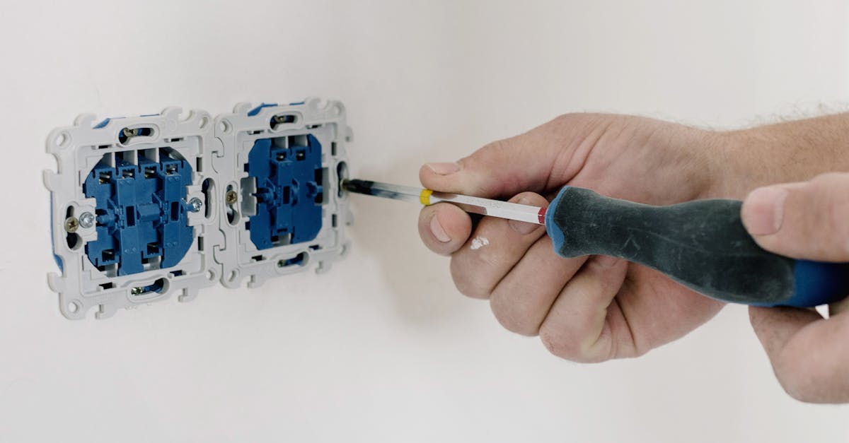 Tragedie în Timiș: electrician decedat în timp ce repară liniile electrice