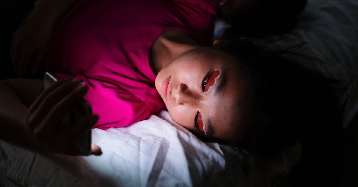 Un scandal șocant în China: un bărbat a păcălit 1.000 de bărbați și a filmat totul