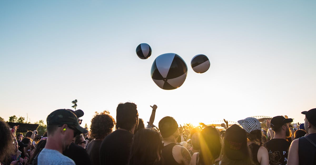 Festivalul Beach Please: 155.000 de participanți și controverse pe fondul bucuriei