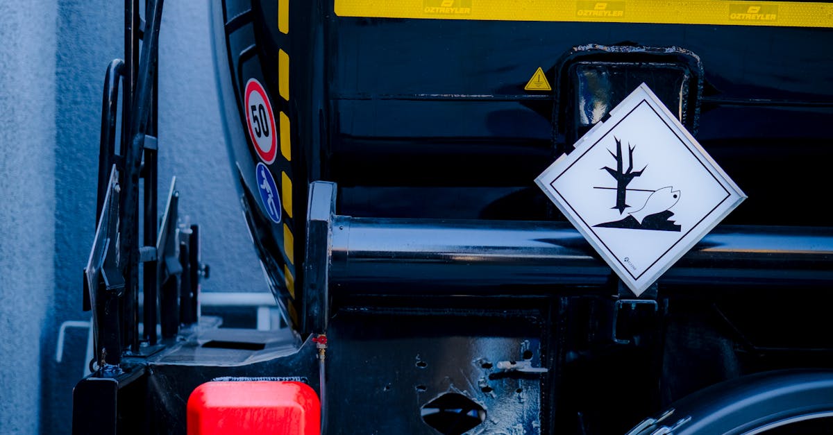 Accident pe DN76: cisternă răsturnată blochează traficul rutier