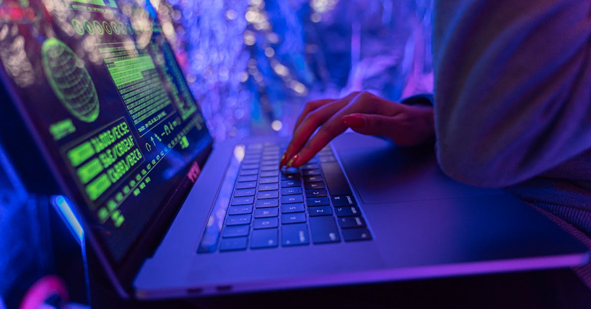 Capturarea unui hacker român de top în Milano: detalii din ancheta internațională