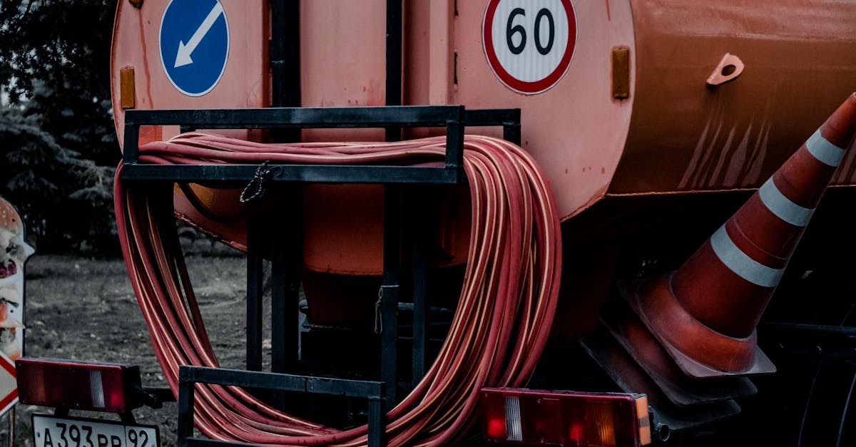 Traficul pe DN 11 afectat de lucrările de reparație a unei avarii la conducta de apă