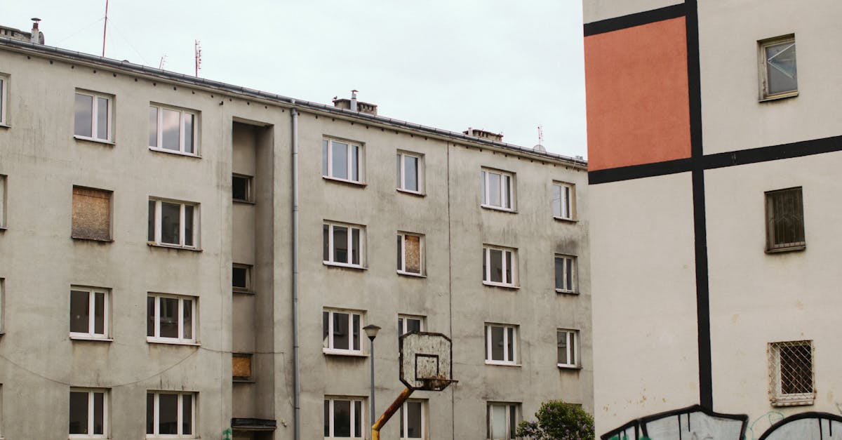Lucrările la Complexul Sportiv Năsăud suspendate: Primarul Vlașin cere clarificări