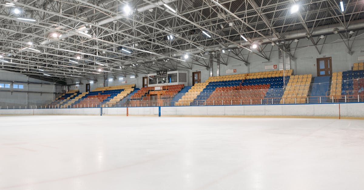 Flamaropol: noul patinoar din București prinde viață după ani de abandon