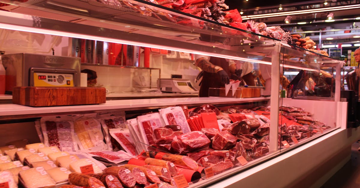 Cumpărătorii avertizați: majoritatea cărnii de porc din România este importată