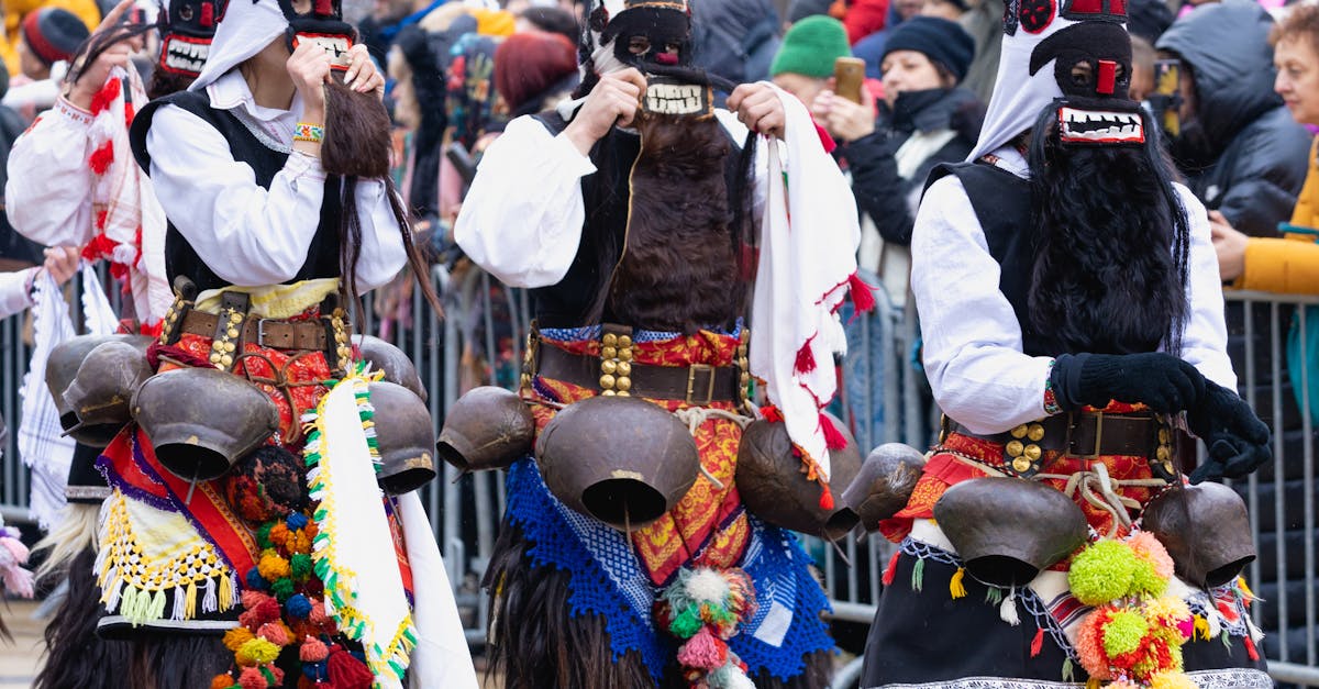 Descoperă tradițiile bulgarilor din Vinga la o expoziție inedită în București
