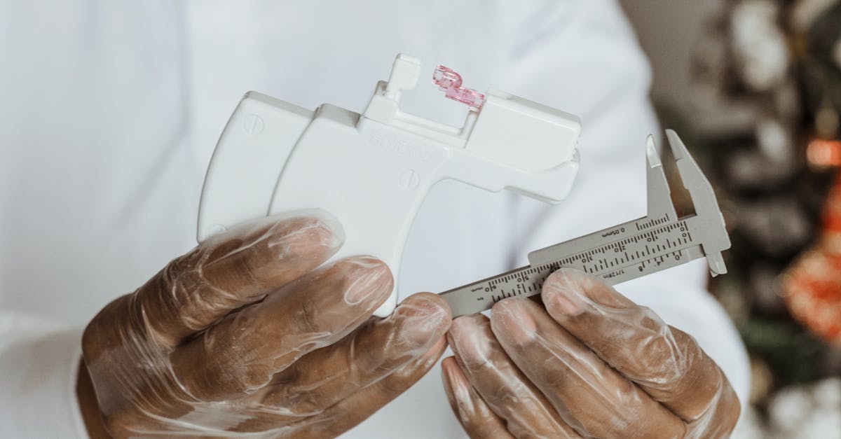 Revoluție în medicina britanică: opt bebeluși sănătoși născuți grație unei tehnici inovatoare cu ADN de la trei persoane