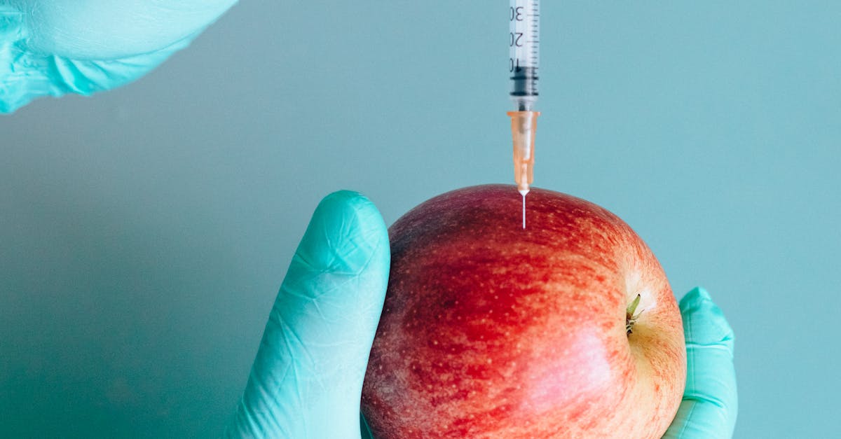 Revoluție în medicina britanică: opt bebeluși sănătoși născuți cu ajutorul ADN-ului de la trei părinți